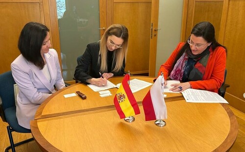 Umowa między Uniwersytetem Zielonogórskim i Uniwersytetem w Alicante